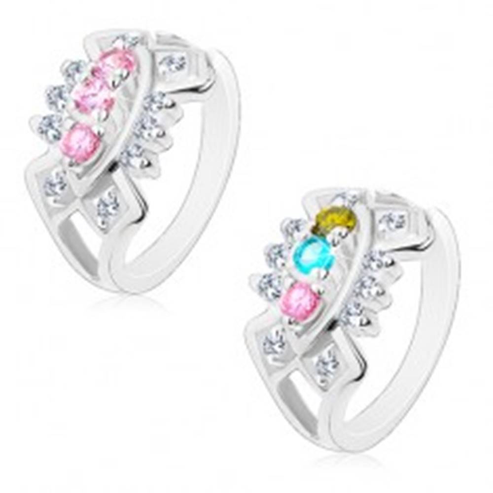 Šperky eshop Ligotavý prsteň s rozdelenými ramenami, výrezy so vsadenými zirkónmi - Veľkosť: 49 mm, Farba: Ružová