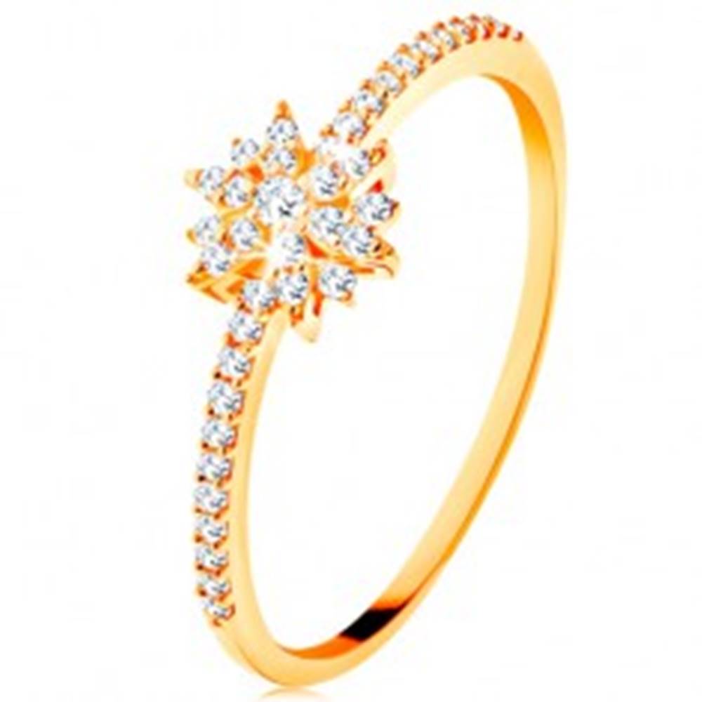 Šperky eshop Prsteň zo žltého 14K zlata - žiarivý kvet z čírych zirkónov, trblietavé ramená - Veľkosť: 49 mm