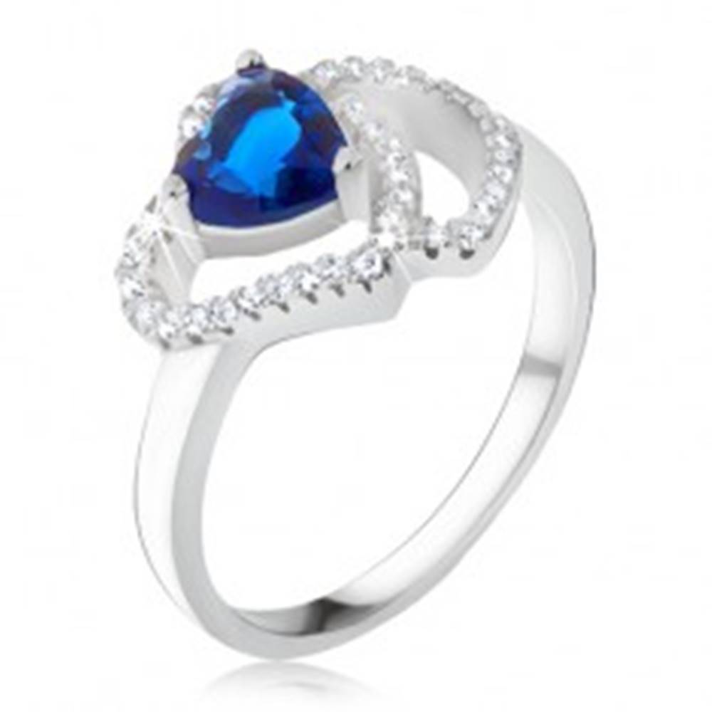 Šperky eshop Prsteň zo striebra 925, modrý srdiečkový kameň, zirkónové obrysy sŕdc - Veľkosť: 48 mm