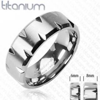 Titánový prsteň - saténový povrch zdobený zárezmi - Veľkosť: 49 mm