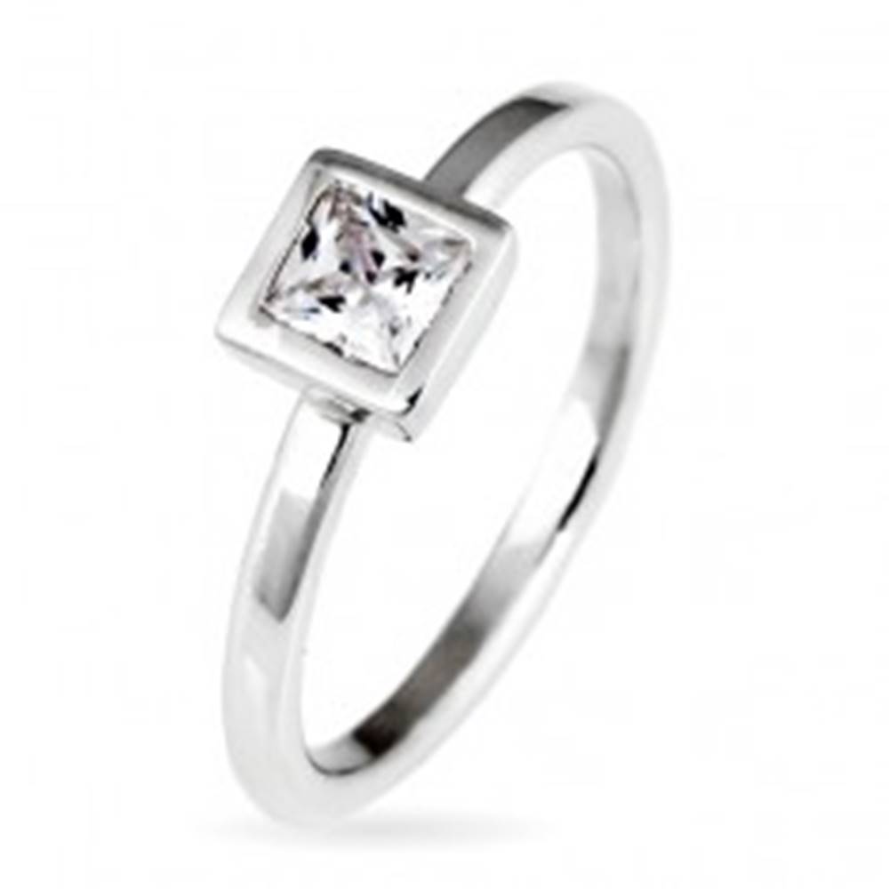 Šperky eshop Strieborný prsteň 925 - vystúpený štvorcový zirkón v objímke - Veľkosť: 50 mm