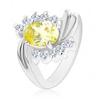 Lesklý prsteň so zvlnenými líniami ramien, oválny žltý zirkón, číre zirkónové oblúčiky - Veľkosť: 49 mm
