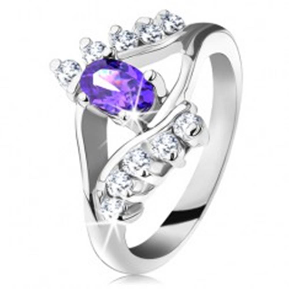 Šperky eshop Lesklý prsteň v striebornom odtieni s fialovým oválnym zirkónom, číra línia - Veľkosť: 49 mm