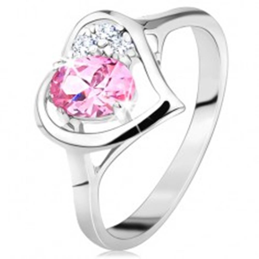 Šperky eshop Prsteň striebornej farby, obrys srdiečka s ružovým oválom a čírymi zirkónikmi - Veľkosť: 49 mm