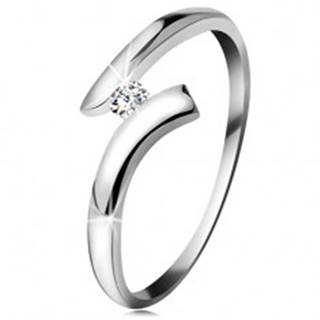 Diamantový prsteň z bieleho 14K zlata - žiarivý číry briliant, lesklé zahnuté ramená - Veľkosť: 49 mm