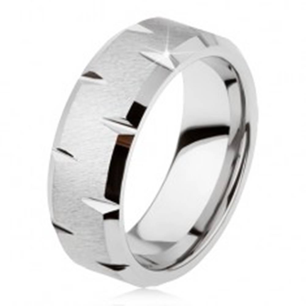 Šperky eshop Tungstenový prsteň so saténovým povrchom, jemné lesklé zárezy po obvode - Veľkosť: 49 mm