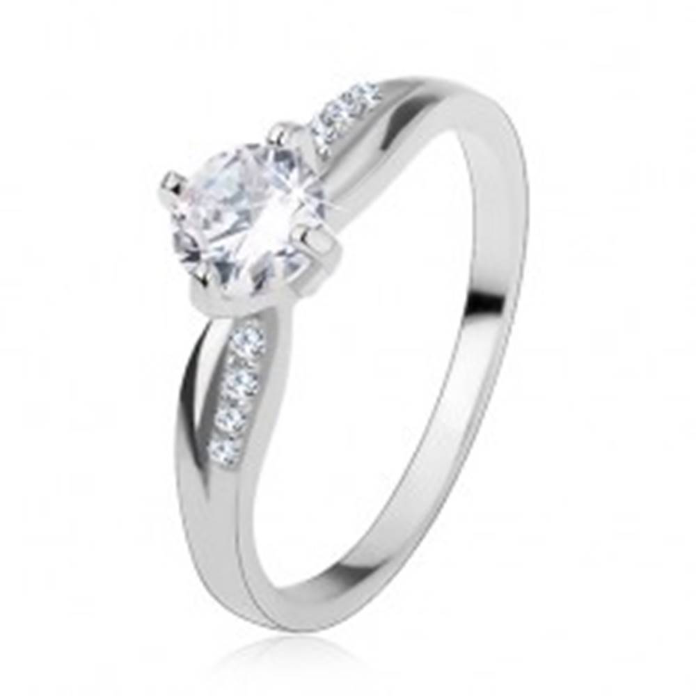 Šperky eshop Zásnubný prsteň, striebro 925, hladká a zirkónová línia, ligotavý číry zirkón - Veľkosť: 48 mm