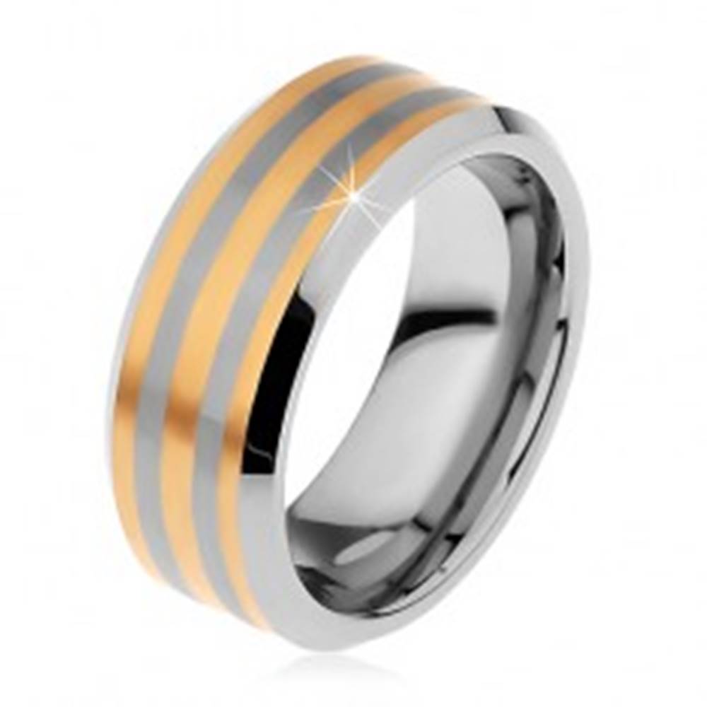 Šperky eshop Dvojfarebný tungstenový prsteň s troma pásikmi zlatej farby, lesklo-matný, 8 mm - Veľkosť: 49 mm