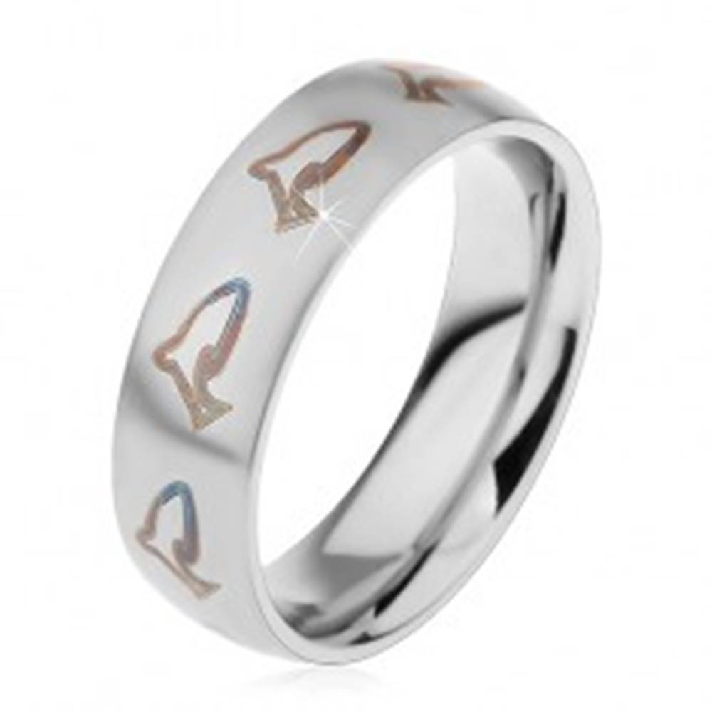 Šperky eshop Matný prsteň z chirurgickej ocele, hnedočierne kontúry delfínov, 6 mm - Veľkosť: 49 mm