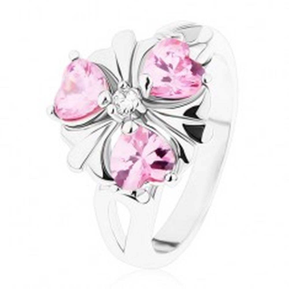 Šperky eshop Prsteň striebornej farby, ligotavý kvietok s ružovými srdiečkovými zirkónmi - Veľkosť: 51 mm
