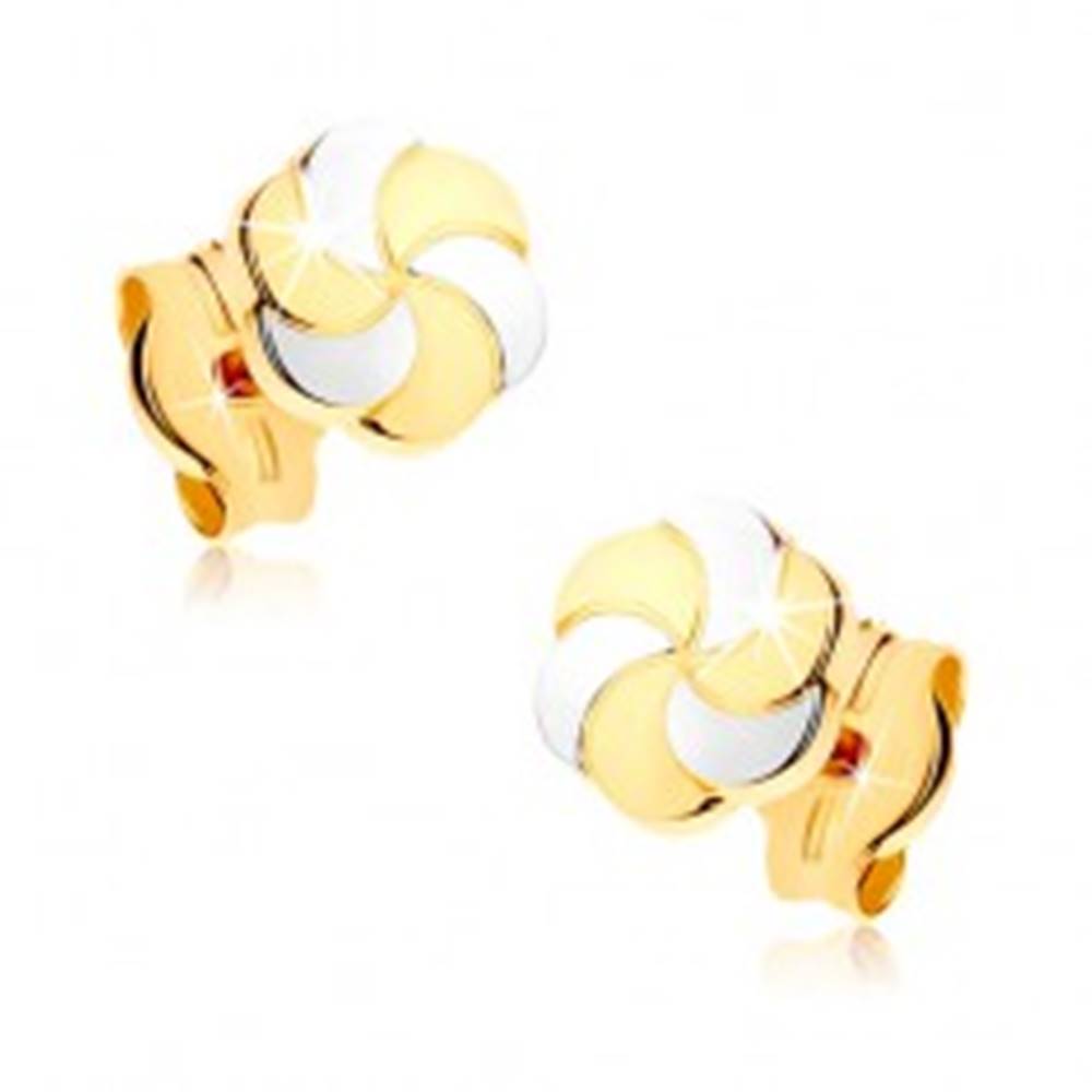 Šperky eshop Zlaté náušnice 375 - dvojfarebné kvietky s gravírovanými lupeňmi