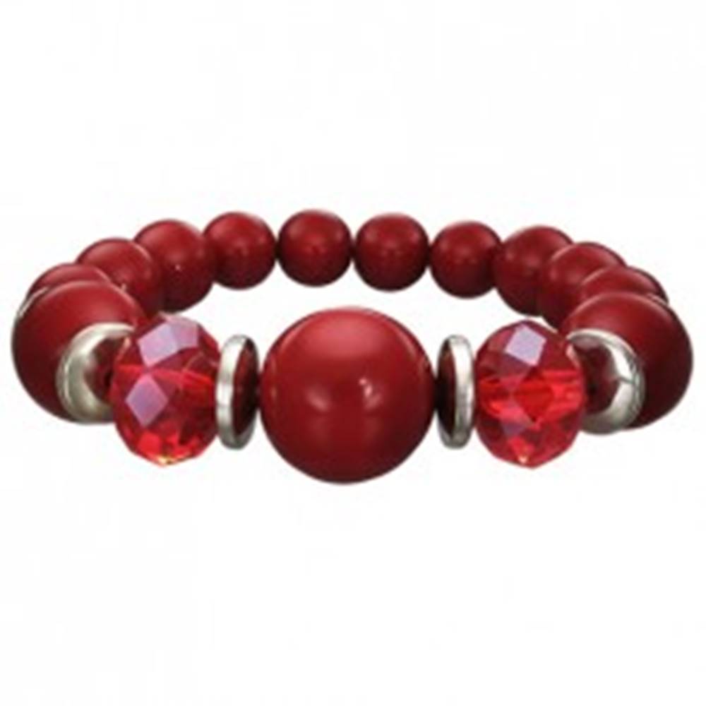 Šperky eshop Strečový náramok bordovej farby - guličky rôznej veľkosti, brúsené červené korálky