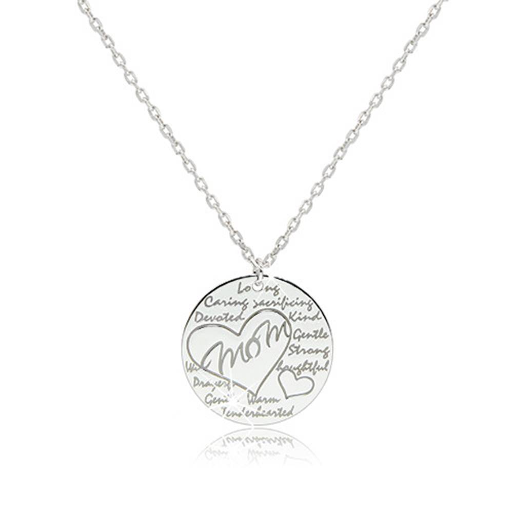 Šperky eshop Ródiovaný strieborný náhrdelník 925 - lesklý krúžok s nápisom "Mom" v kontúre srdca
