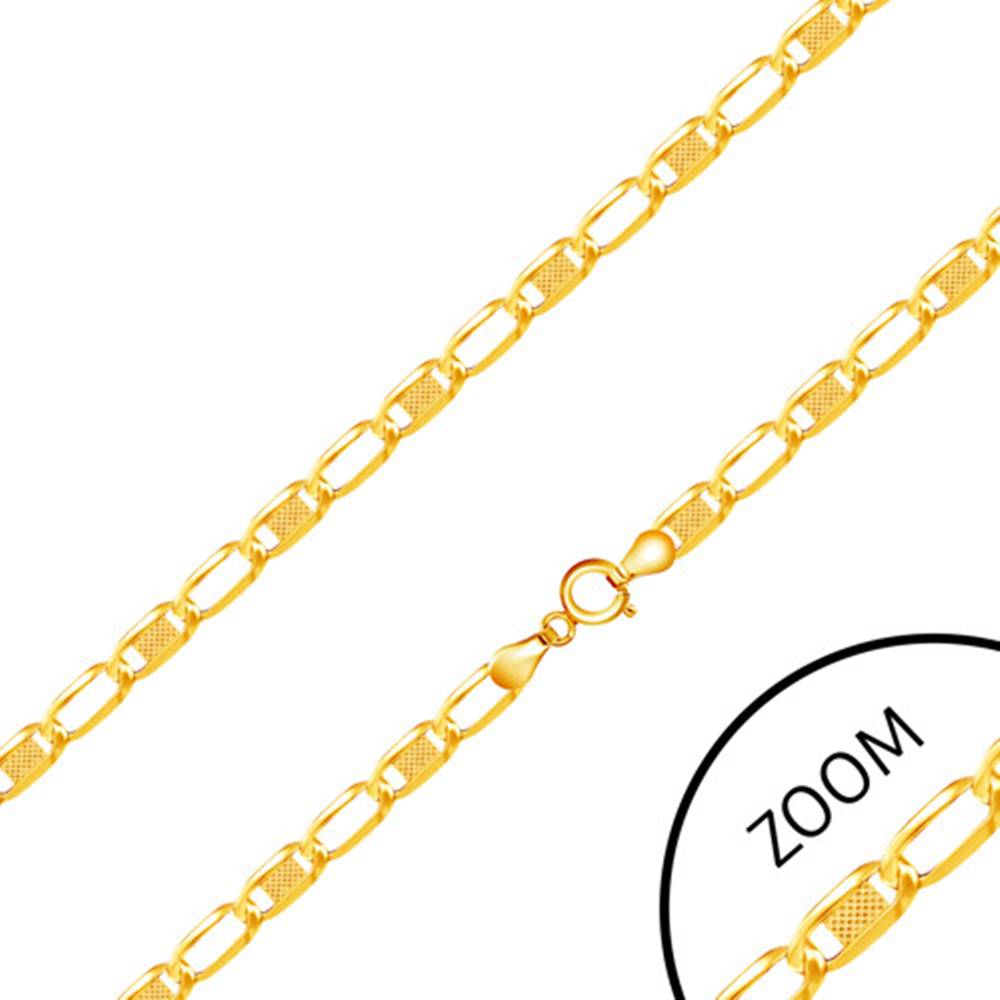 Šperky eshop Retiazka v žltom zlate 585 - podlhovasté články zdobené vzorovaným obdĺžnikom, 450 mm