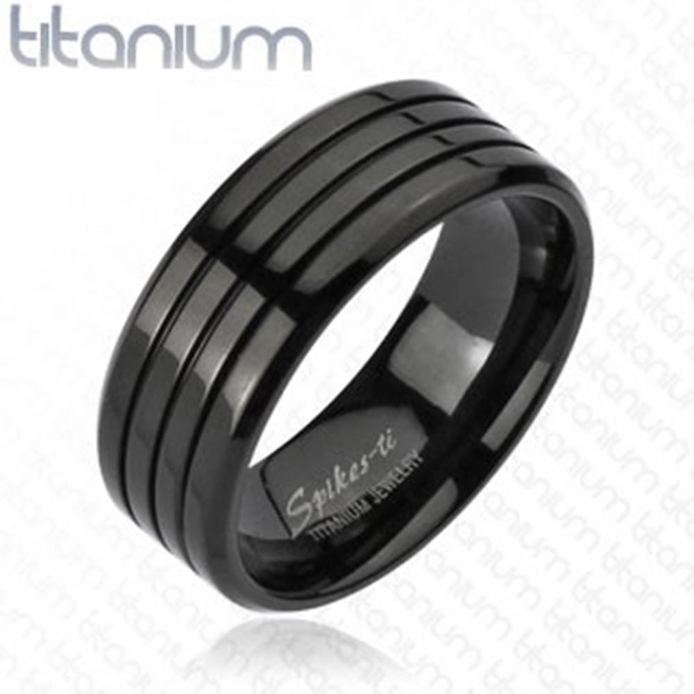 Šperky eshop Čierny prsteň z titánu s tromi tenkými zárezmi, vysoký lesk, 8 mm - Veľkosť: 59 mm