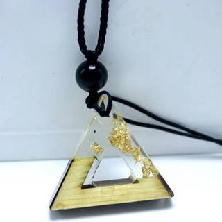 Náhrdelník Triangle Resin-Zlatá